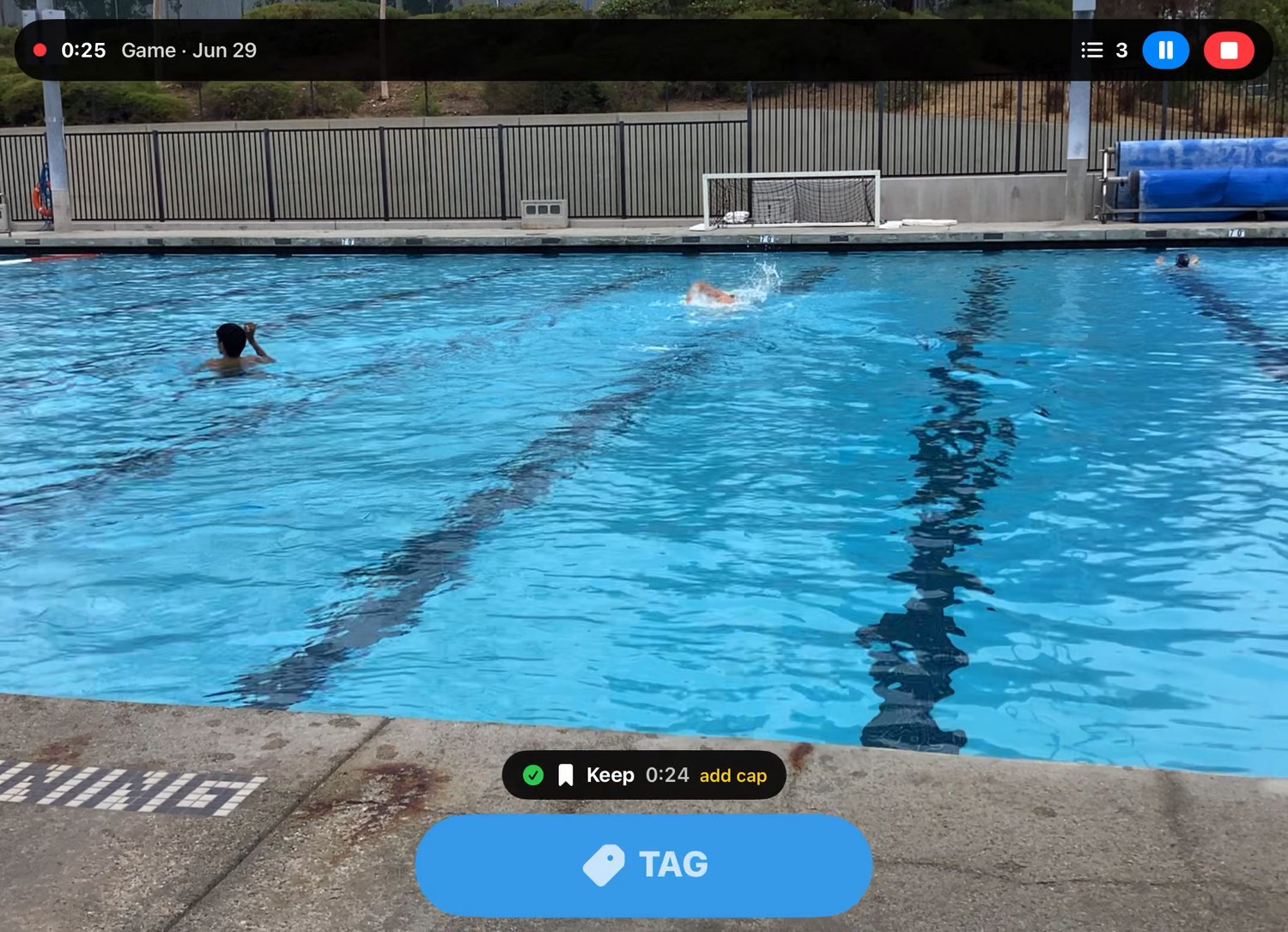 The capture screen with the TAG button over the pool